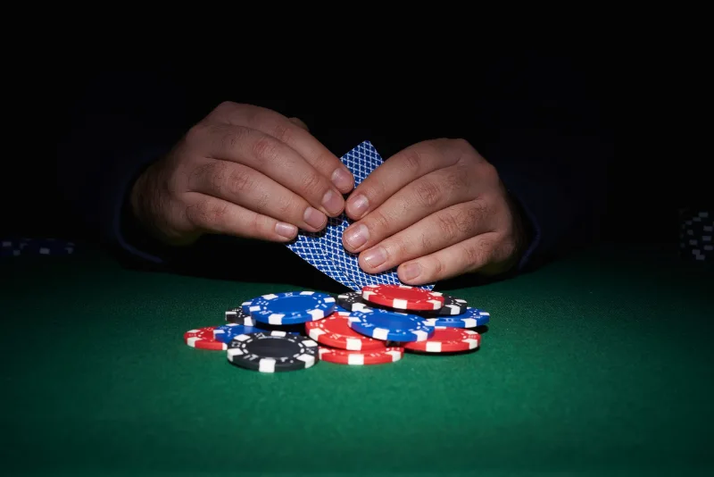 Hãy mạnh dạn và quyết tâm chiến thắng trên bàn cược Poker