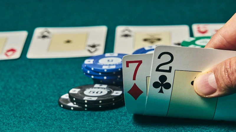 Điểm Khác Biệt Giữa Video Poker và Live Dealer Poker